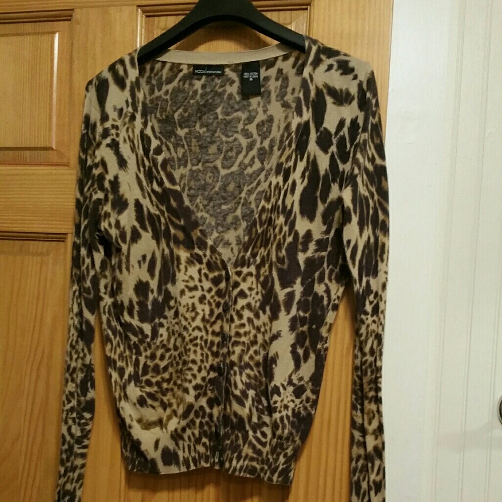 VICTORIA'S SECRET sz M leopard print cardi